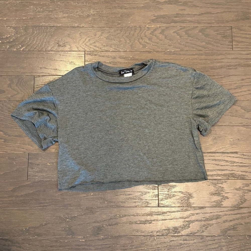 One Step Up Womens Charcoal Gray Heathered Short Sleeve Boxy Crop Top Tee Size M